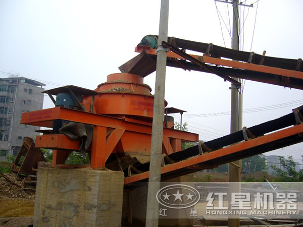 制砂機生產(chǎn)現(xiàn)場 制砂機生產(chǎn)現(xiàn)場