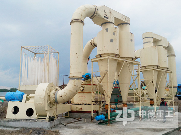 紅星環(huán)保磨粉機(jī)生產(chǎn)現(xiàn)場(chǎng) 紅星環(huán)保磨粉機(jī)生產(chǎn)現(xiàn)場(chǎng)