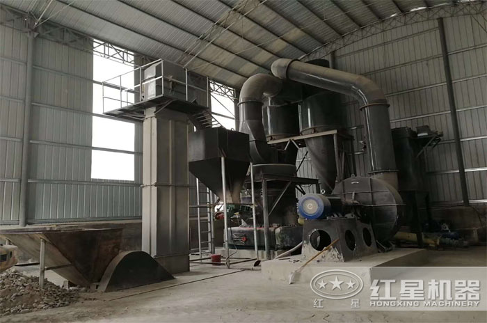 重晶石磨粉現(xiàn)場實(shí)拍圖二 重晶石磨粉現(xiàn)場實(shí)拍圖二