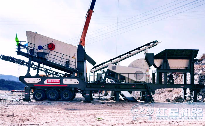 移動(dòng)重錘式制砂機(jī)工作現(xiàn)場(chǎng)實(shí)拍 移動(dòng)重錘式制砂機(jī)工作現(xiàn)場(chǎng)實(shí)拍