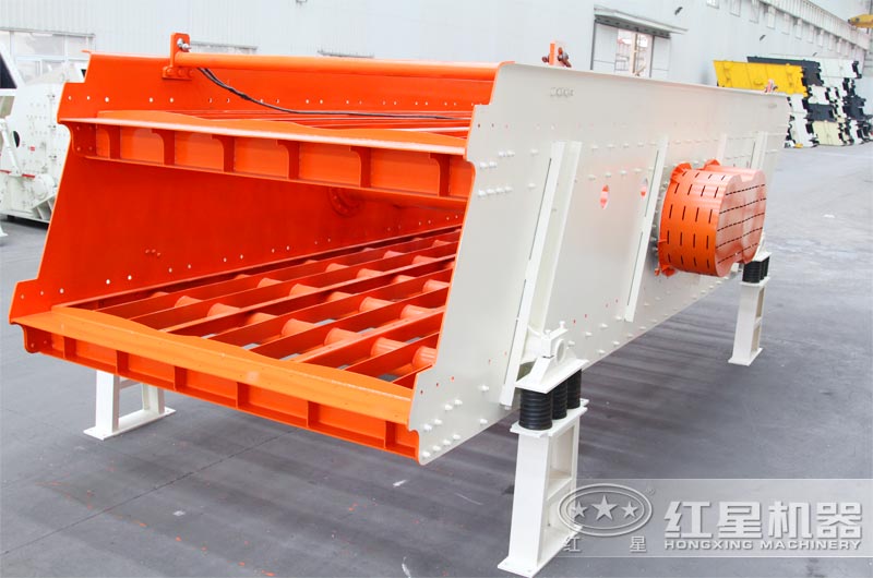 振動篩制造廠家就找河南紅星，固定式、移動式都有