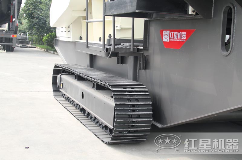 履帶細節(jié)實拍 履帶細節(jié)實拍