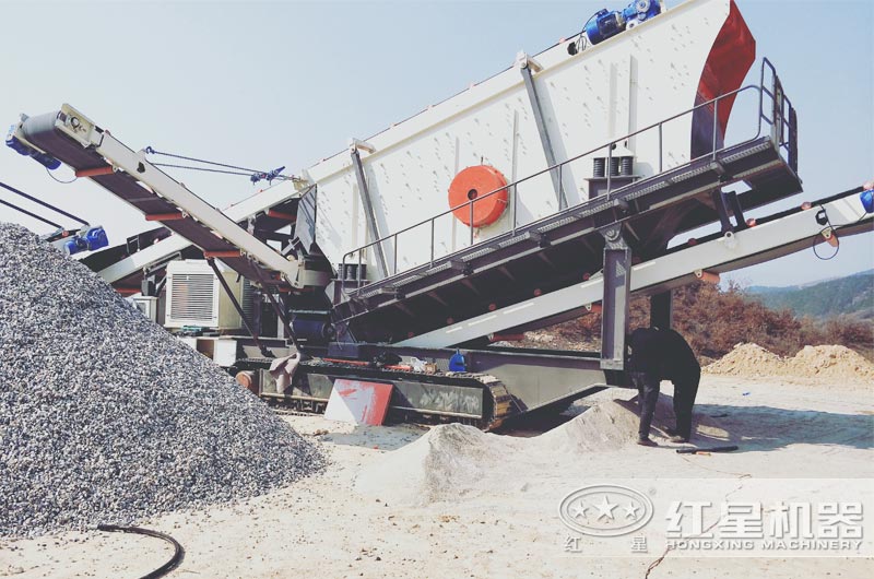 振動篩制造廠家就找河南紅星，固定式、移動式都有