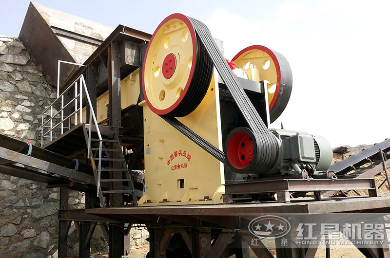 顎式破碎機安裝現場