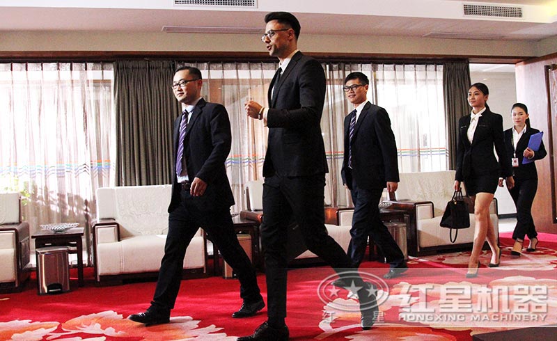 服務(wù)團(tuán)隊(duì) 服務(wù)團(tuán)隊(duì)