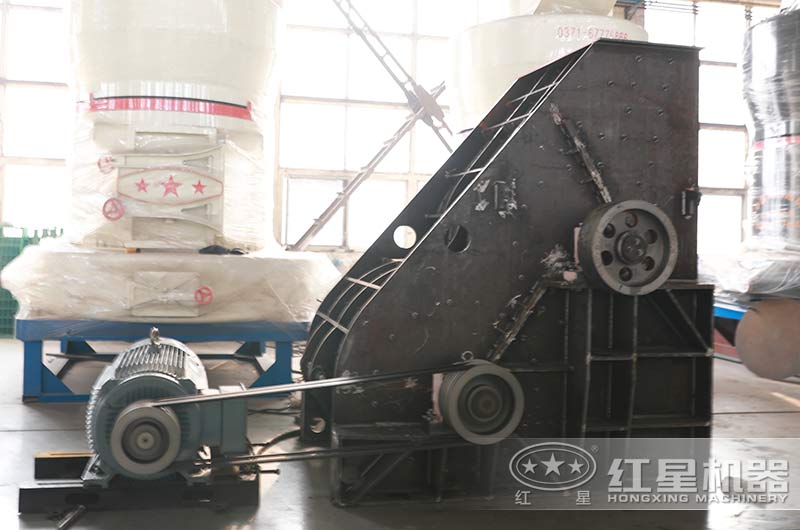 破碎赤泥可以用雙級(jí)破碎機(jī)嗎？有沒有時(shí)產(chǎn)35t的雙級(jí)破碎機(jī)