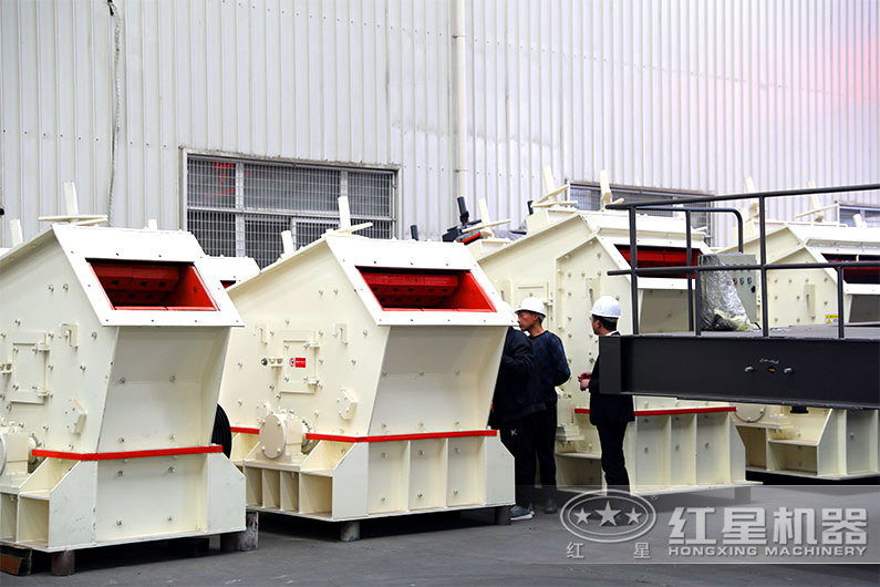 客戶來車間考察細(xì)碎機設(shè)備 客戶來車間考察細(xì)碎機設(shè)備