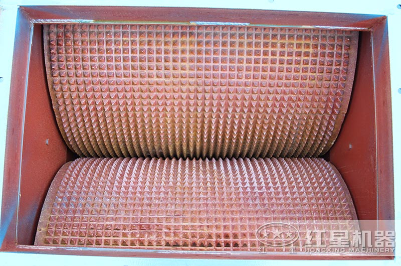 制砂選對輥破碎機還是沖擊式制沙機？