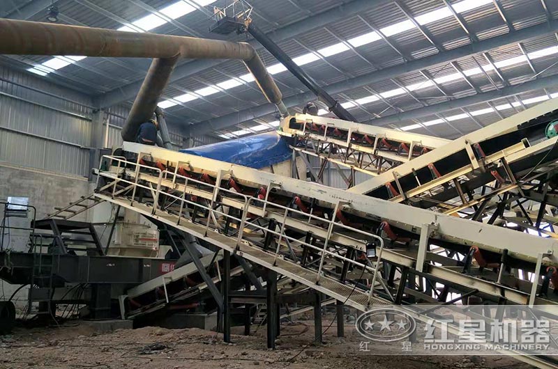 花崗巖石制砂、場地有限怎么辦？這臺移動制沙機幫你搞定