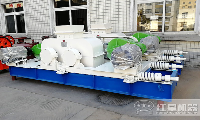 對(duì)輥式制沙機(jī) 對(duì)輥式制沙機(jī)