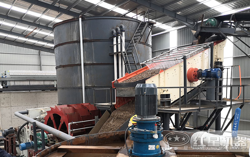 水洗砂生產(chǎn)現(xiàn)場 水洗砂生產(chǎn)現(xiàn)場