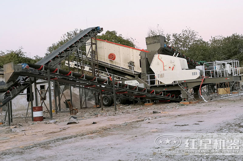 輪胎式移動破碎機現(xiàn)場實拍 輪胎式移動破碎機現(xiàn)場實拍