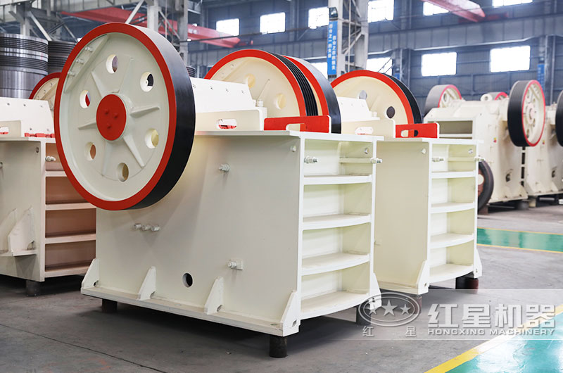 912顎式破石機(jī)產(chǎn)量是多少？一臺(tái)價(jià)格多少錢？