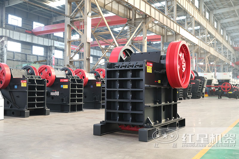 鄂式破碎機:石頭初級破碎 鄂式破碎機:石頭初級破碎