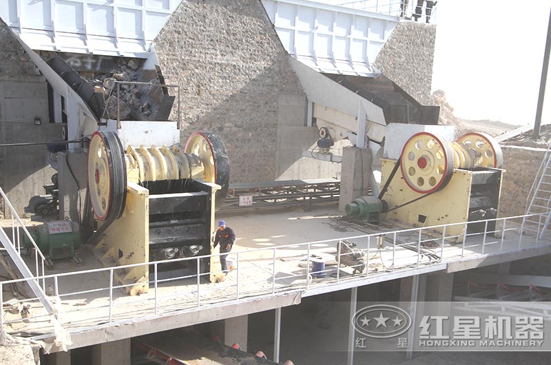 912顎式破石機(jī)產(chǎn)量是多少？一臺(tái)價(jià)格多少錢？