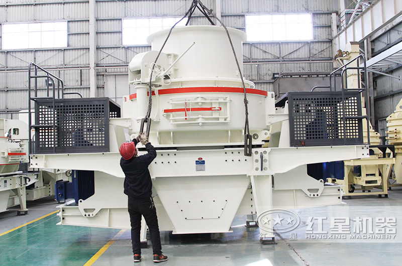 紅星工人安排設(shè)備發(fā)貨中 紅星工人安排設(shè)備發(fā)貨中